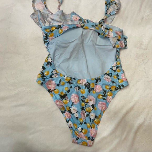 New! Victoria's Secret Floral Lemon Print Ruffled One Piece Swimsuit 3862 - Picture 6 of 9